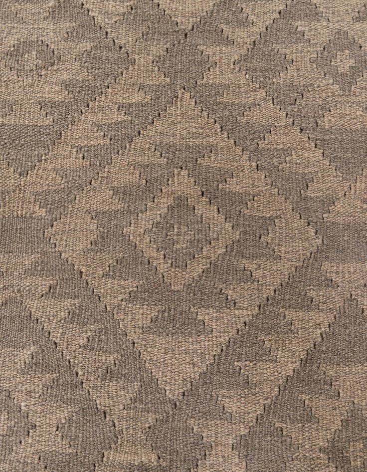 Detail image of 6' 11 x 9' 10  Hand Woven Kilim Maymana Wool Rug