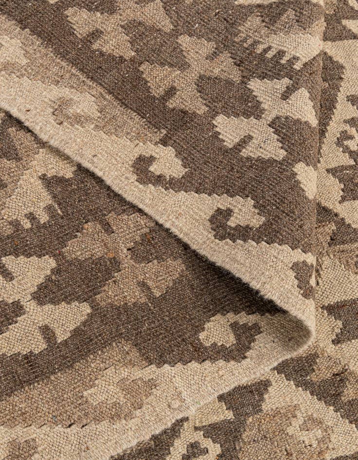 Detail image of 6' 11 x 9' 9  Hand Woven Kilim Maymana Wool Rug