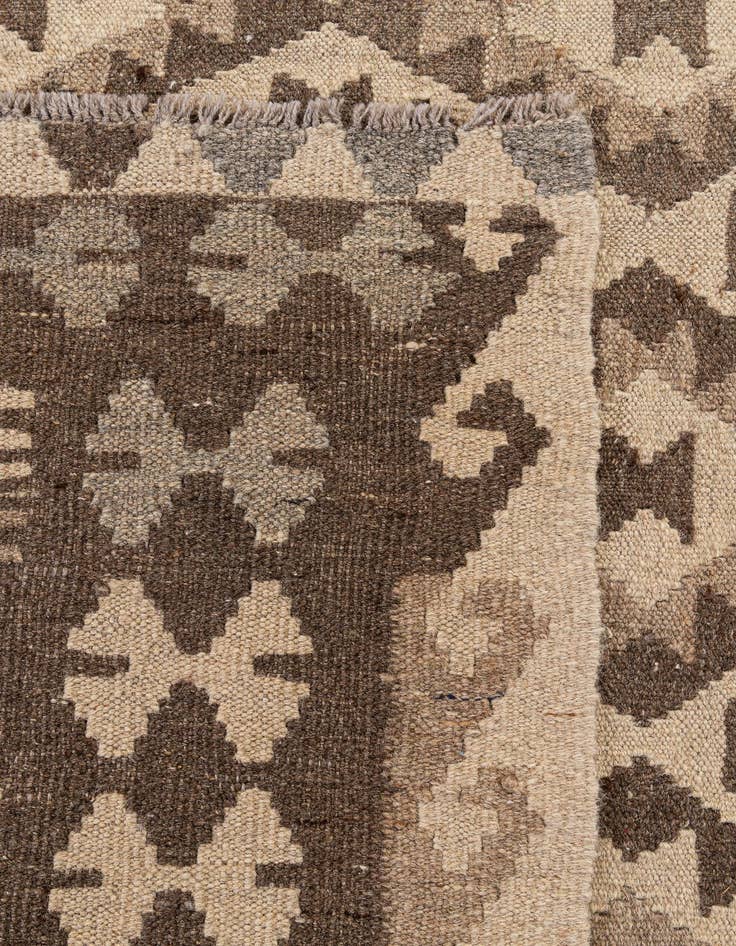 Detail image of 6' 11 x 9' 9  Hand Woven Kilim Maymana Wool Rug