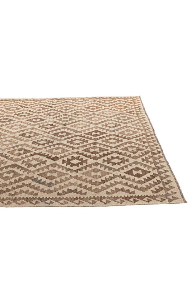 Detail image of 7' 1 x 9' 8 Hand Woven Kilim Maymana Wool Rug
