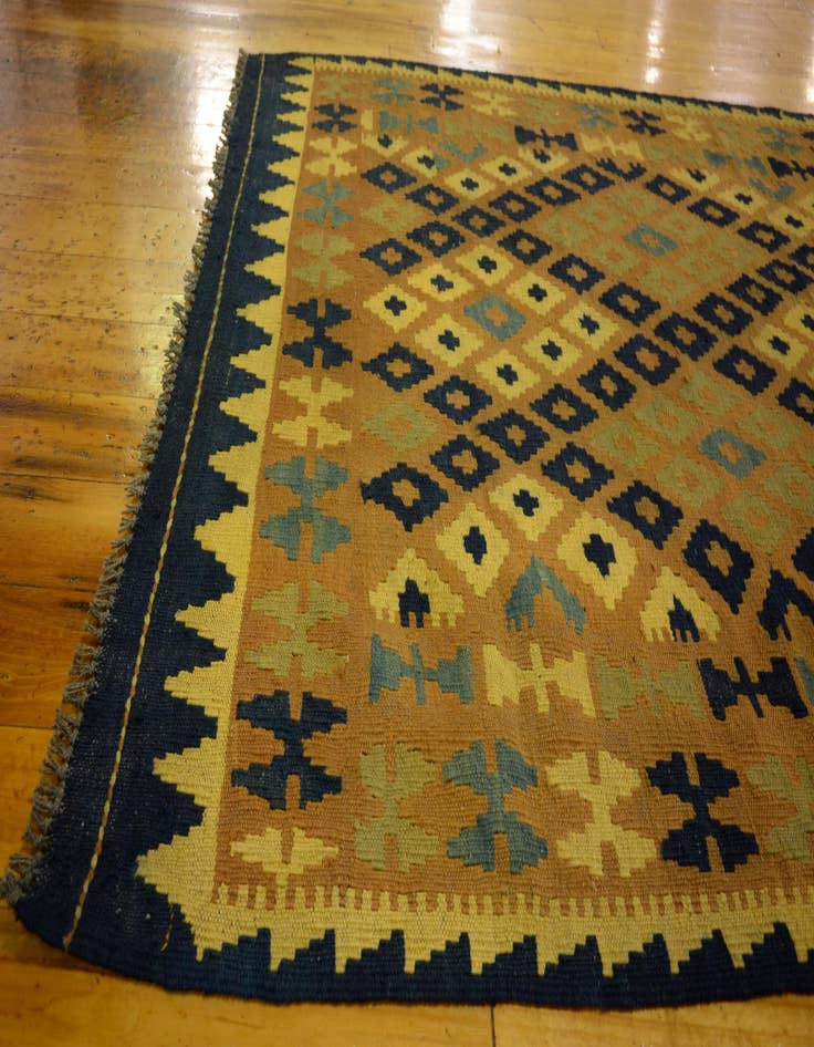 Detail image of 3' 3 x 6' 5  Hand Woven Kilim Maymana Wool Rug