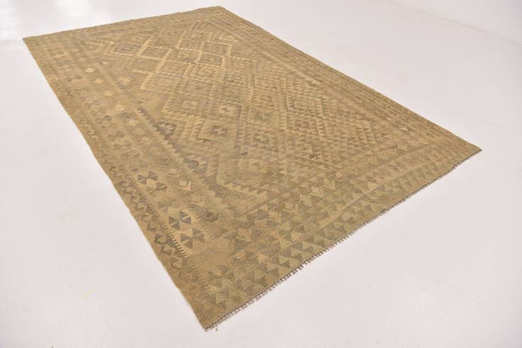 Detail image of 6' 5 x 10' Hand Woven Kilim Maymana Wool Rug
