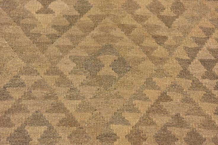 Detail image of 6' 5 x 10' Hand Woven Kilim Maymana Wool Rug