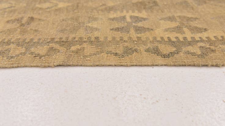 Detail image of 6' 5 x 10' Hand Woven Kilim Maymana Wool Rug