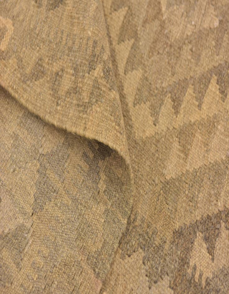 Detail image of 6' 5 x 10' Hand Woven Kilim Maymana Wool Rug
