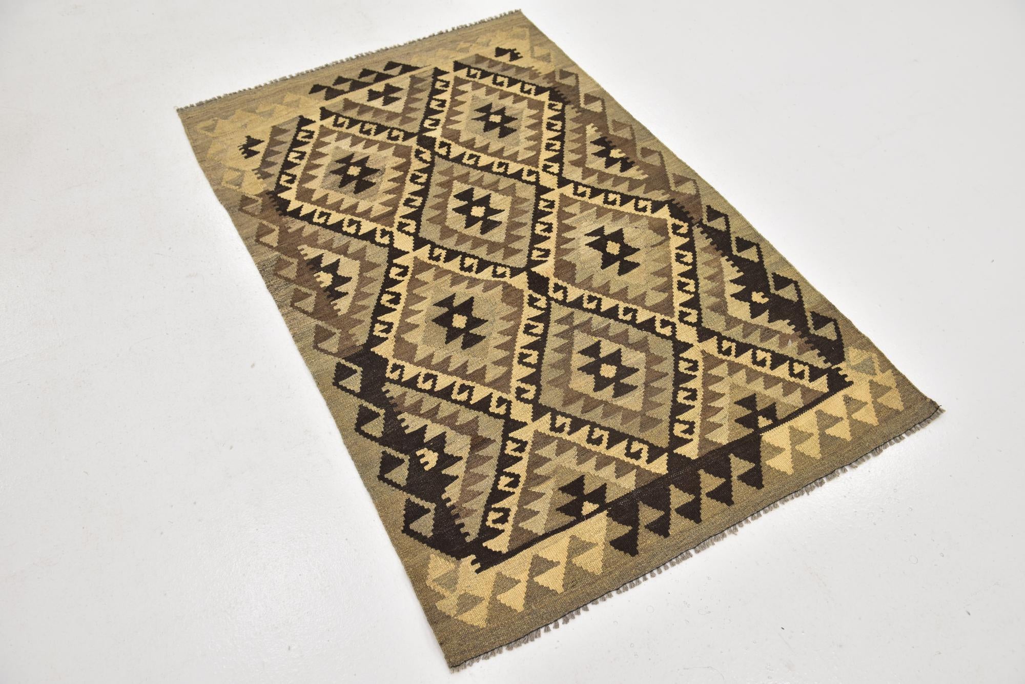 95cm x 150cm Hand Woven Kilim Maymana Wool Rug