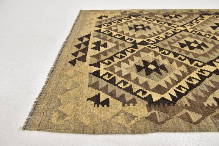 Detail image of 3' 2 x 5' Hand Woven Kilim Maymana Wool Rug