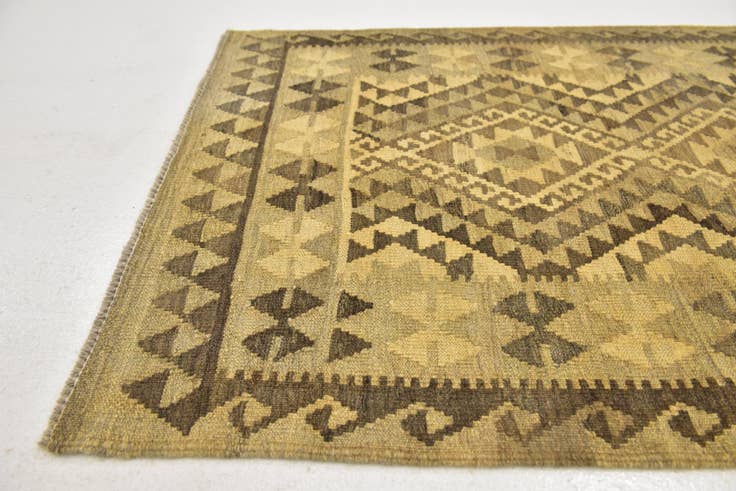 Detail image of 3' 2 x 5' Hand Woven Kilim Maymana Wool Rug