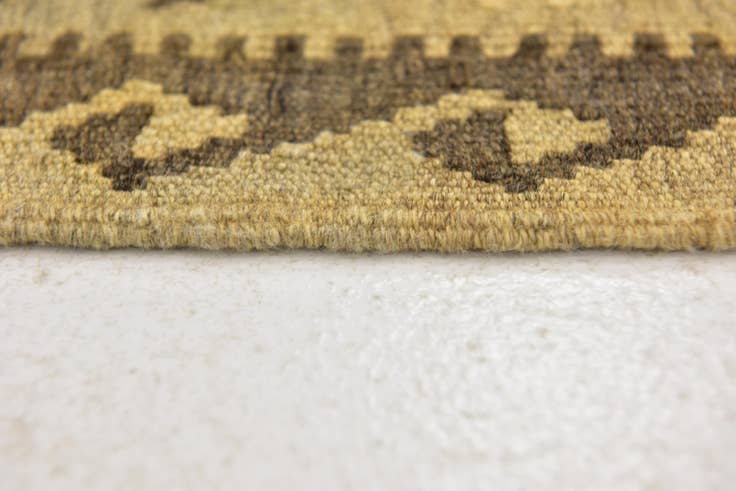 Detail image of 3' 2 x 5' Hand Woven Kilim Maymana Wool Rug