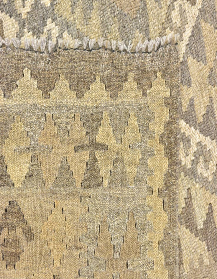 Detail image of 5' 3 x 6' 9 Hand Woven Kilim Maymana Wool Rug
