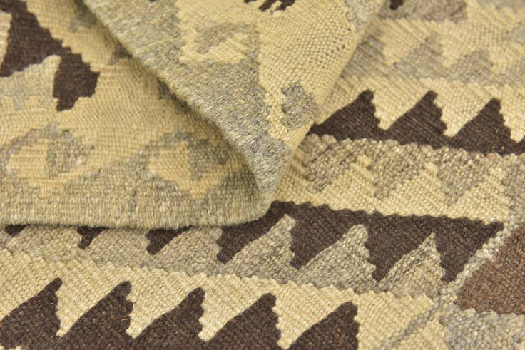 Detail image of 2' 10 x 4' Hand Woven Kilim Maymana Wool Rug