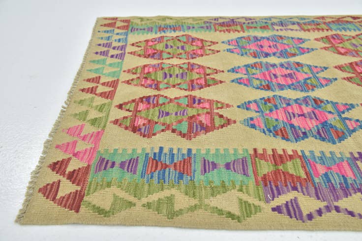 Detail image of 3' 2 x 4' 10 Hand Woven Kilim Maymana Wool Rug