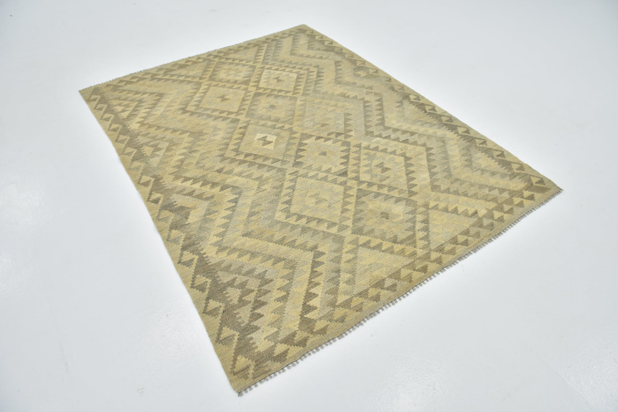 5' x 6' 6 Hand Woven Kilim Maymana Wool Rug