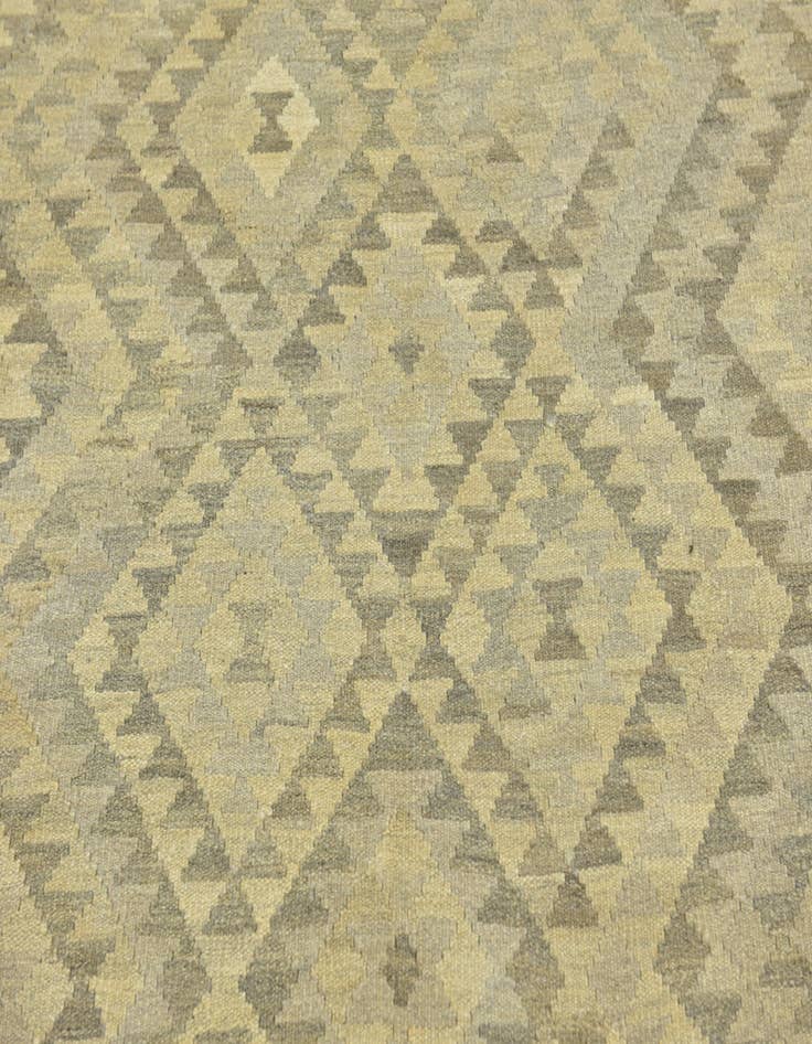 Detail image of 5' x 6' 6 Hand Woven Kilim Maymana Wool Rug