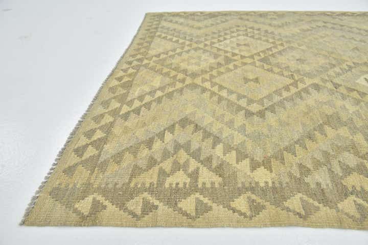 5' x 6' 6 Hand Woven Kilim Maymana Wool Rug