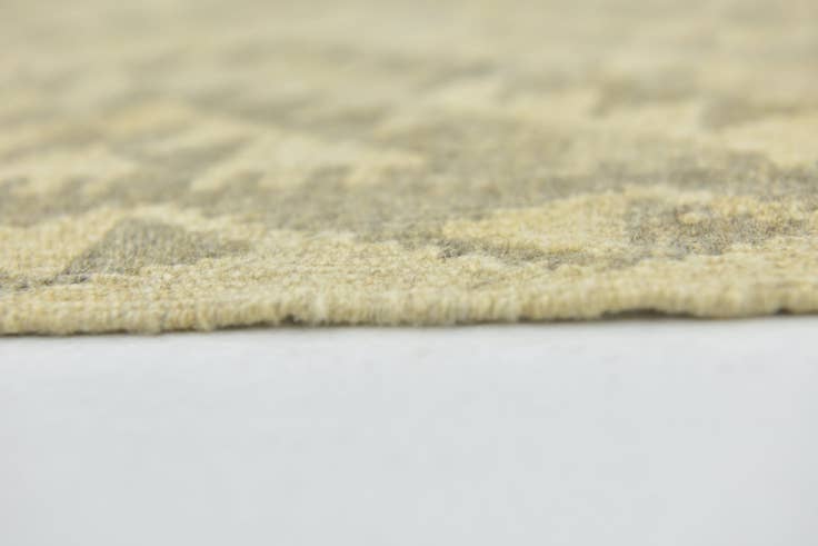 Detail image of 5' x 6' 6 Hand Woven Kilim Maymana Wool Rug