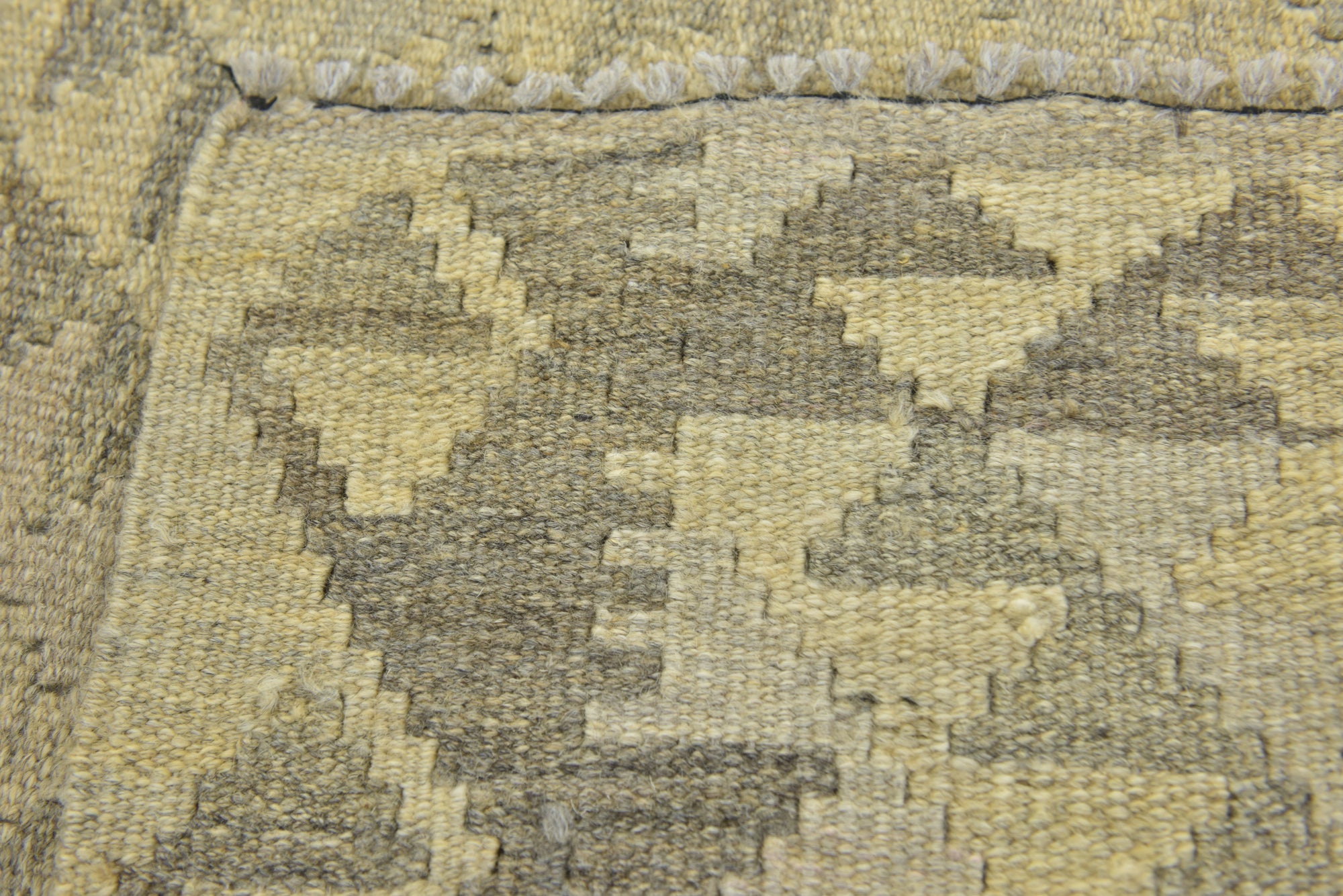 5' x 6' 6 Hand Woven Kilim Maymana Wool Rug