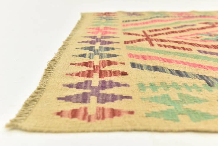 Detail image of 3' 5 x 5' Hand Woven Kilim Maymana Wool Rug