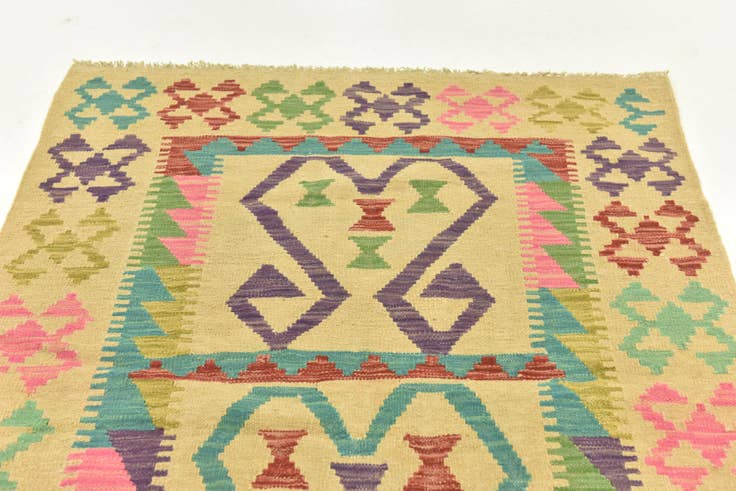 Detail image of 3' 2 x 4' 9 Hand Woven Kilim Maymana Wool Rug