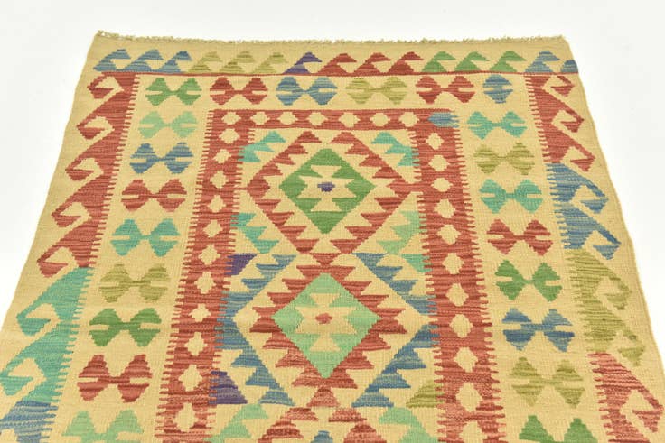 Detail image of 3' 4 x 5' Hand Woven Kilim Maymana Wool Rug