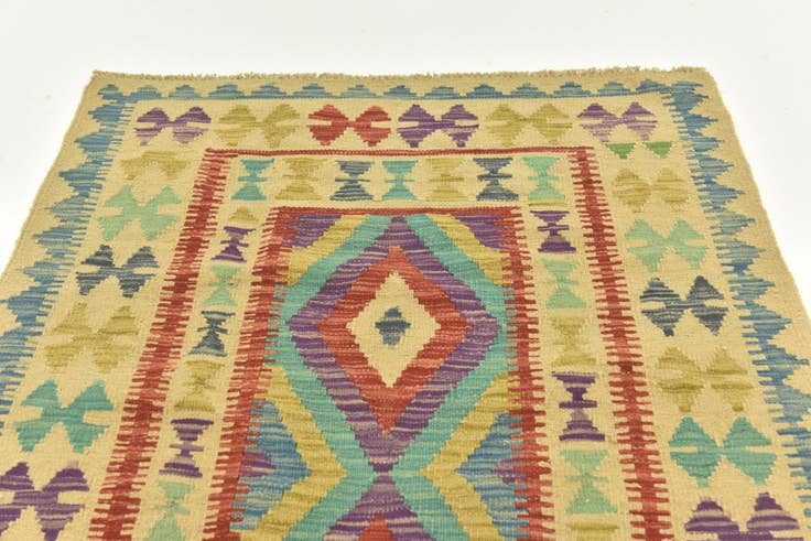 Detail image of 3' 5 x 5' 3 Hand Woven Kilim Maymana Wool Rug