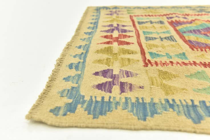 Detail image of 3' 5 x 5' 3 Hand Woven Kilim Maymana Wool Rug