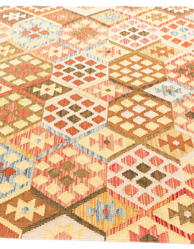 Detail image of 5' 2 x 6' 6  Hand Woven Kilim Maymana Wool Rug