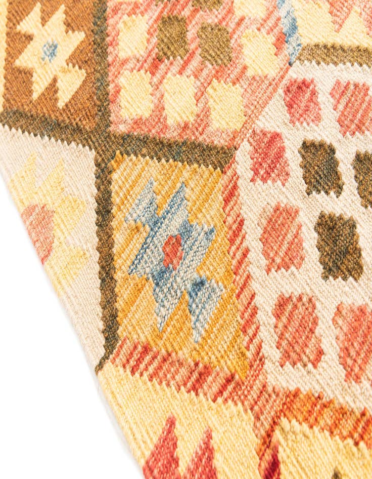 Detail image of 5' 2 x 6' 6  Hand Woven Kilim Maymana Wool Rug