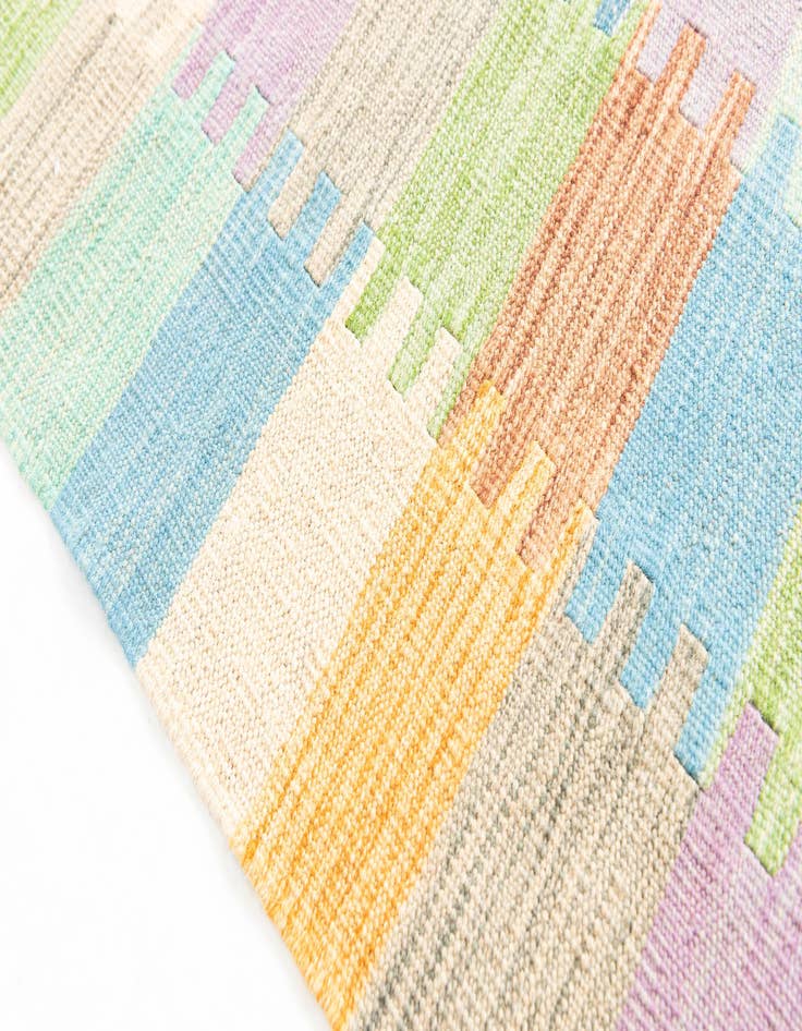 Detail image of 4' 2 x 5' 8  Hand Woven Kilim Maymana Wool Rug