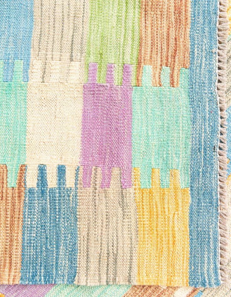 Detail image of 4' 2 x 5' 8  Hand Woven Kilim Maymana Wool Rug