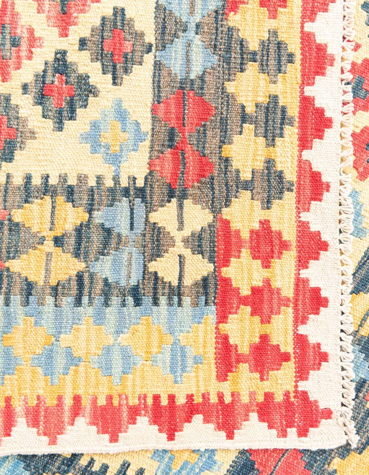 Detail image of 4' 2 x 5' 9  Hand Woven Kilim Maymana Wool Rug