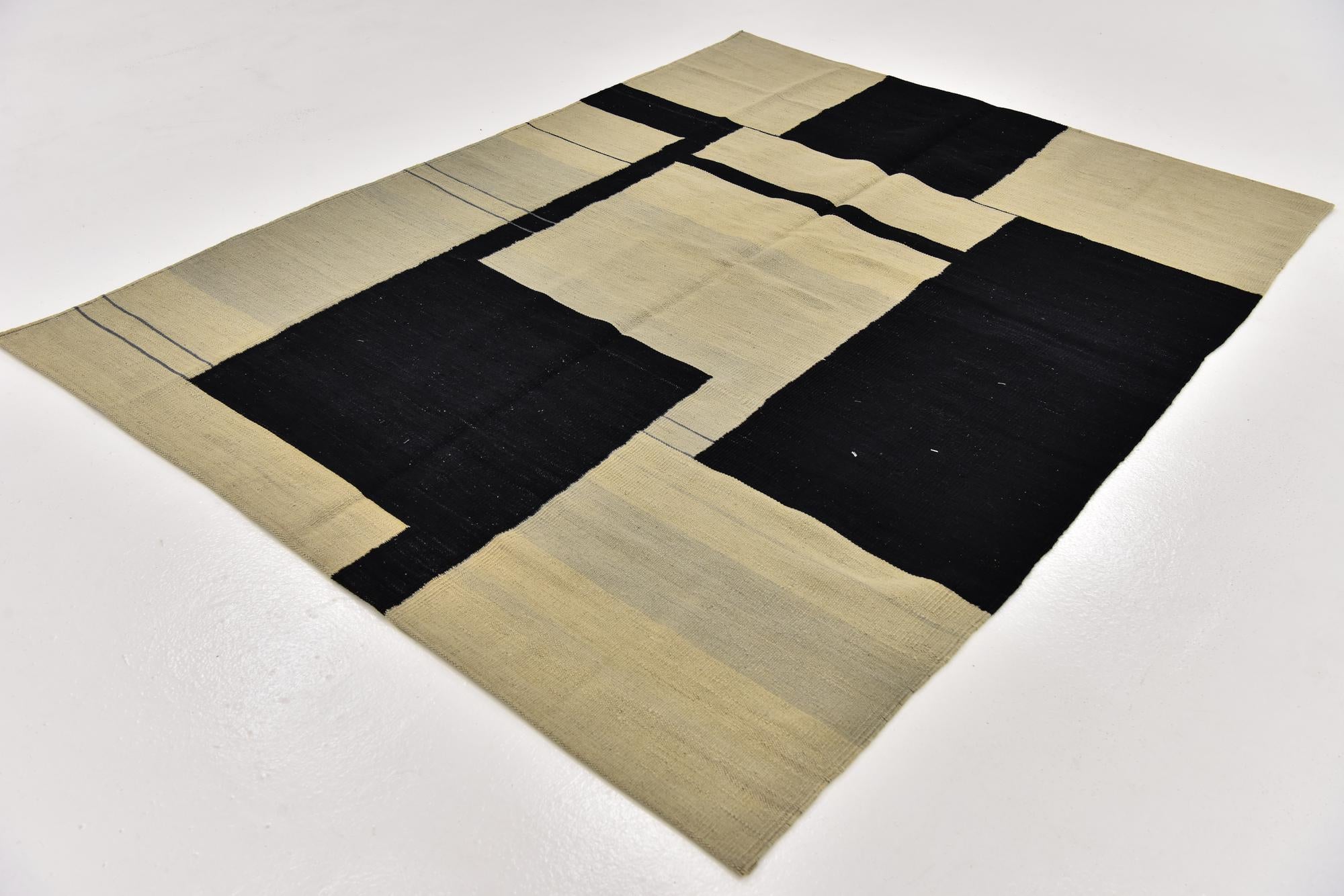 5' x 6' 6 Hand Woven Kilim Modern Wool Rug