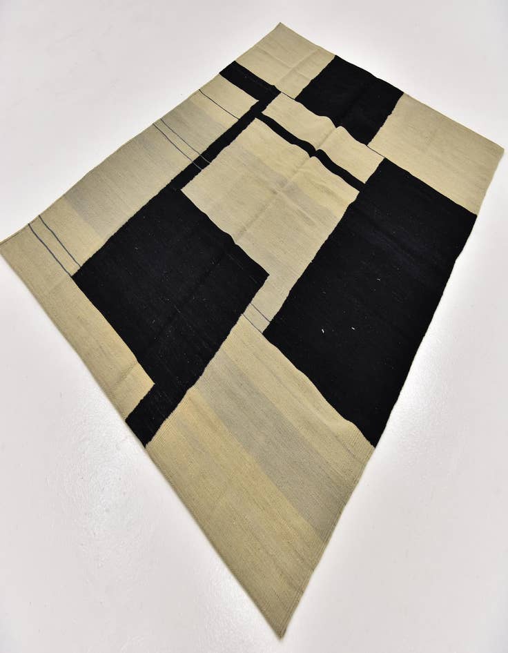 Detail image of 5' x 6' 6  Hand Woven Kilim Modern Wool Rug