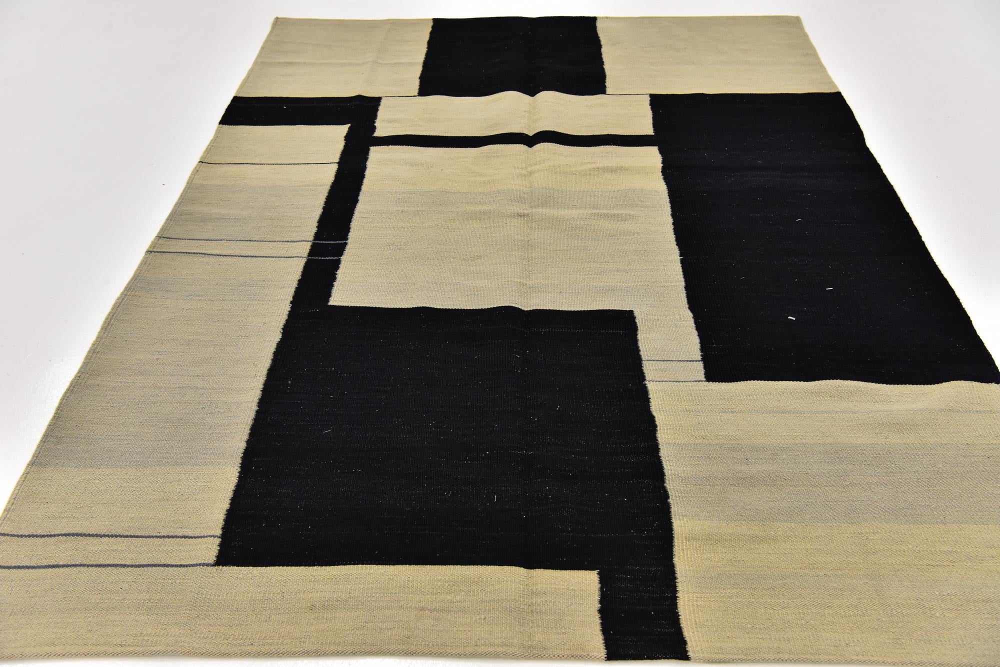 5' x 6' 6 Hand Woven Kilim Modern Wool Rug