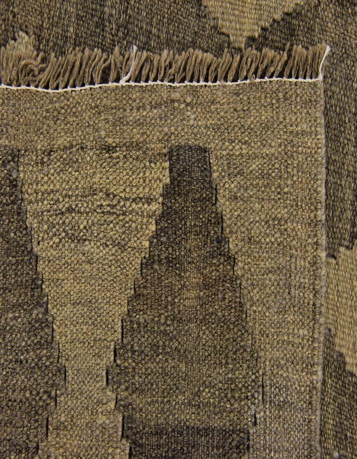 Detail image of 5' 3 x 7' 7  Hand Woven Kilim Modern Wool Rug
