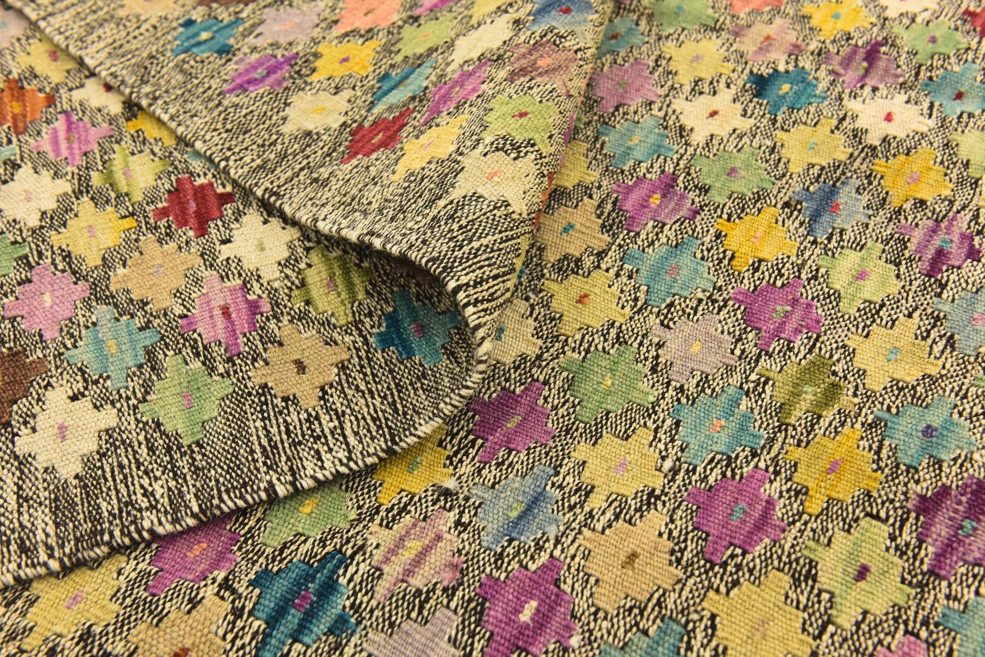 8' 9 x 9' 9 Hand Woven Kilim Modern Wool Rug