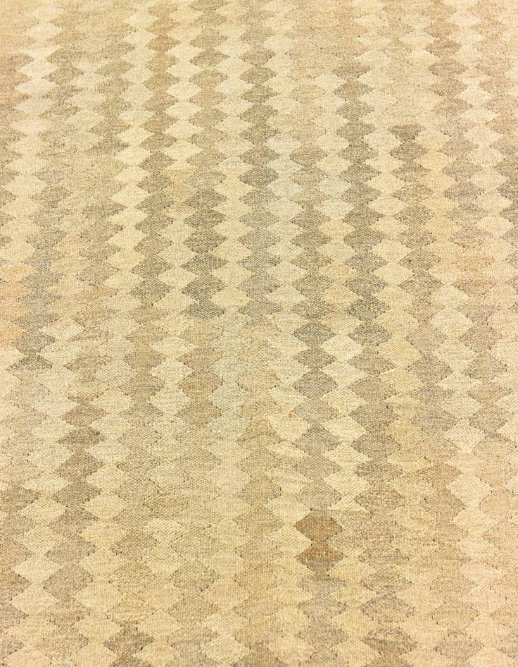 Detail image of 5' 7 x 8' 4  Hand Woven Kilim Modern Wool Rug