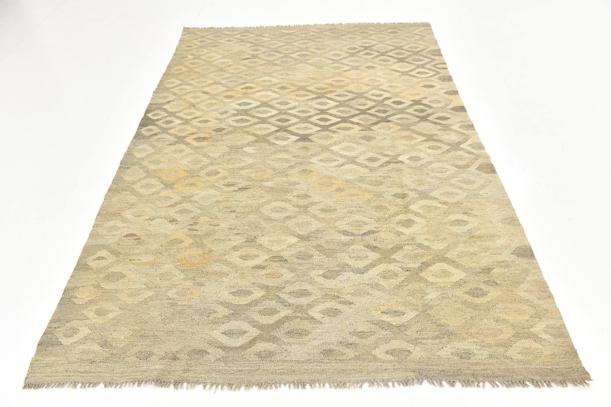 5' 7 x 8' Hand Woven Kilim Modern Wool Rug
