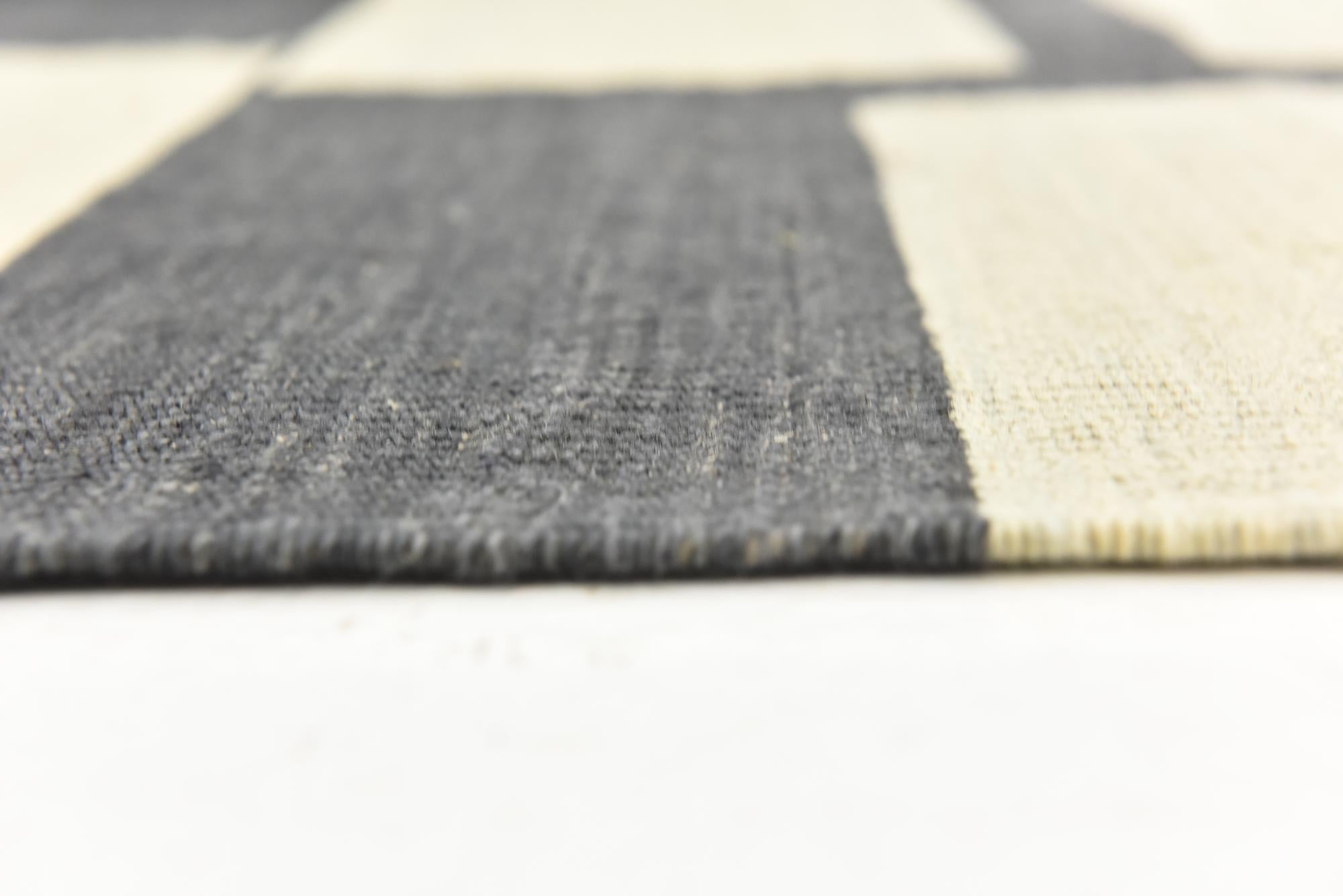 5' x 6' 4 Hand Woven Kilim Modern Wool Rug