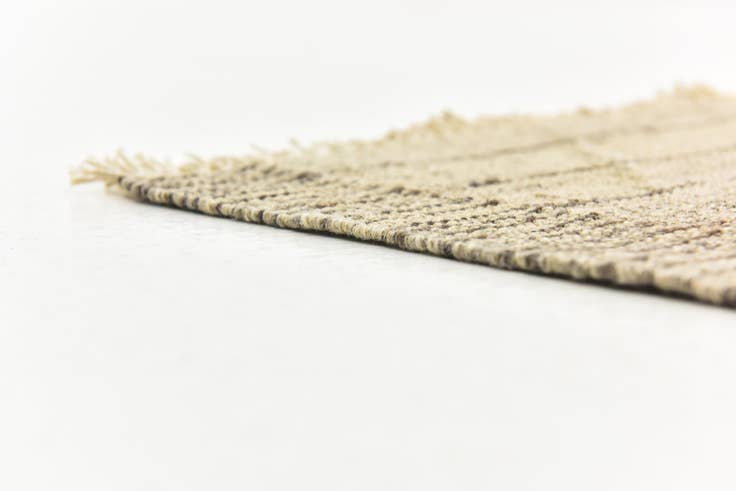 Detail image of 275cm x 375cm Hand Woven Kilim Modern Wool Rug