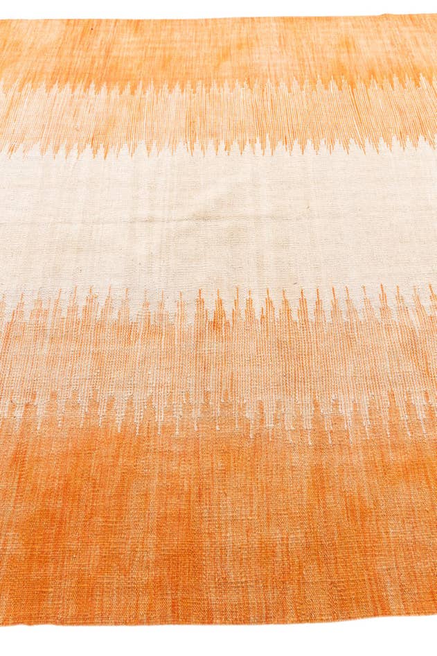 Detail image of 6' 5 x 9' 9 Hand Woven Kilim Modern Wool Rug