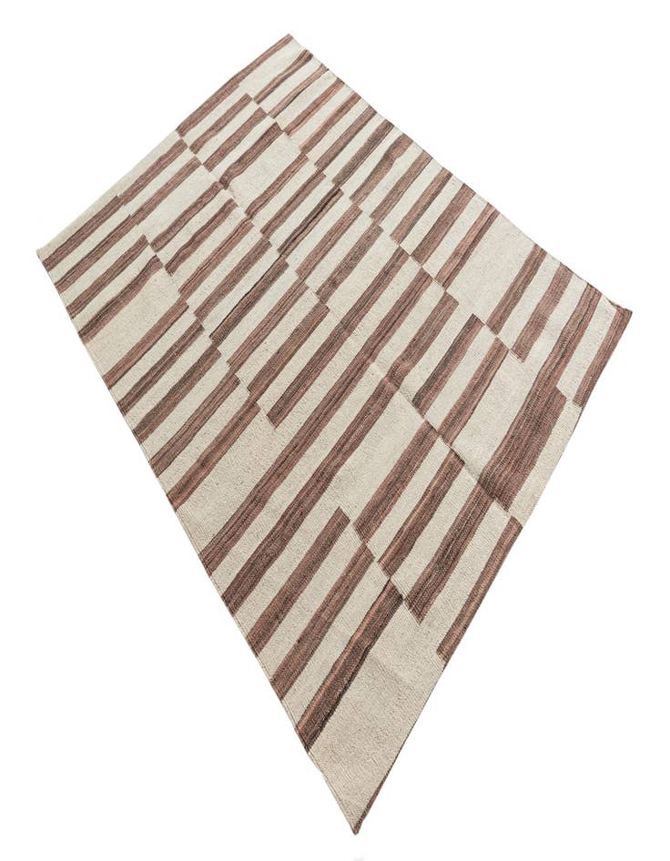 Detail image of 4' 3 x 5' 10  Hand Woven Kilim Modern Wool Rug