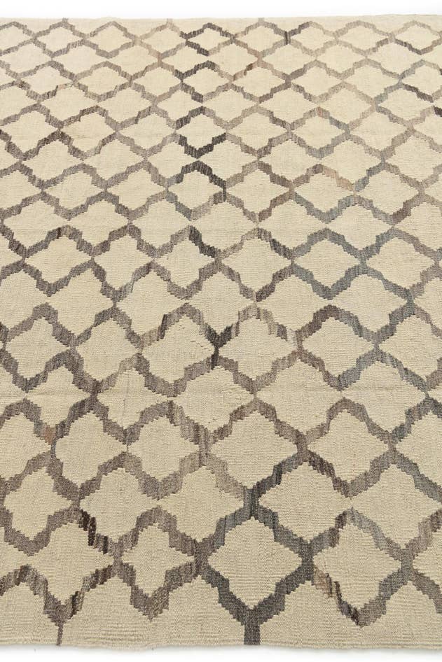 Detail image of 6' 4 x 7' 8 Hand Woven Kilim Modern Wool Rug