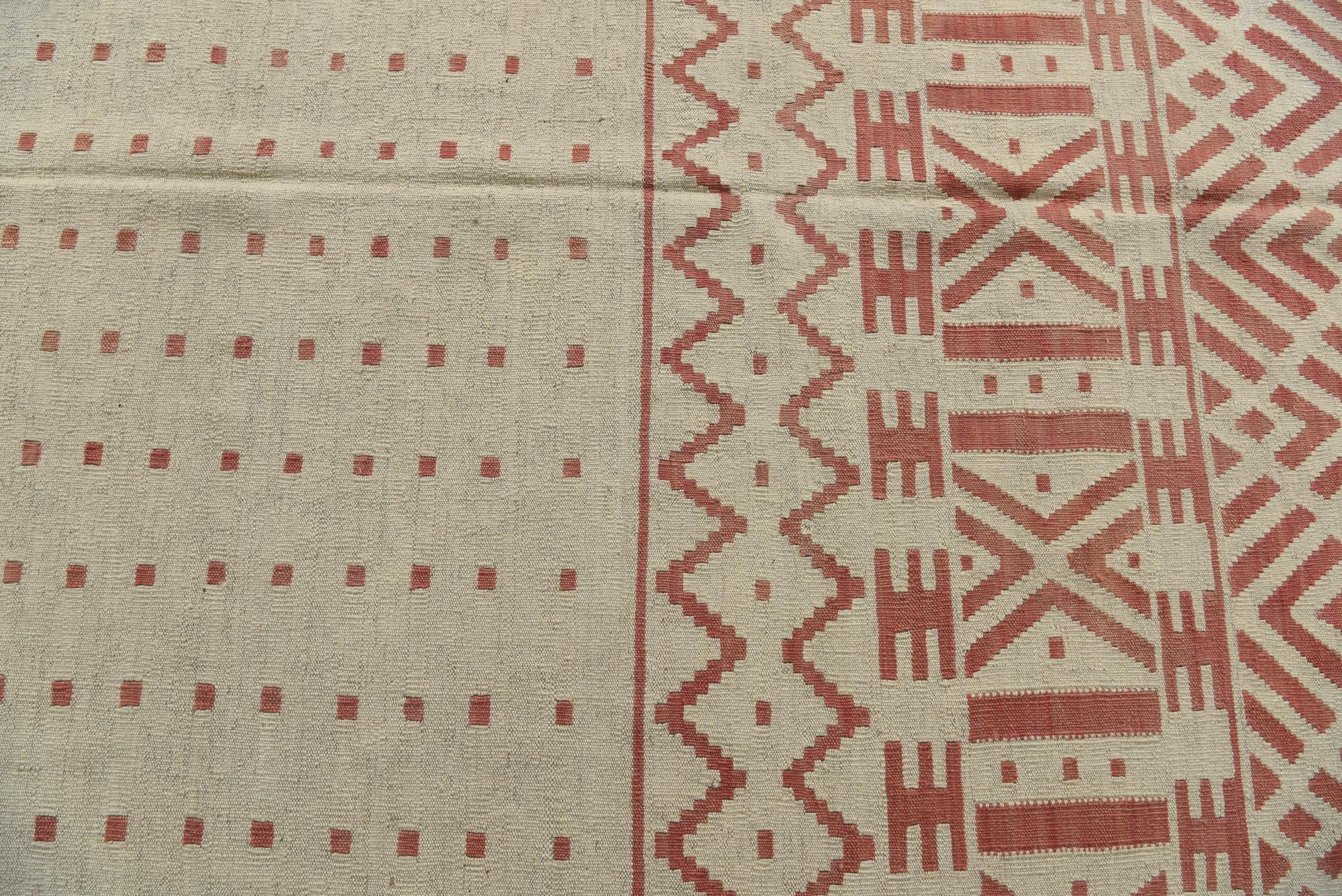 7' 1 x 9' 5 Hand Woven Kilim Modern Wool Rug
