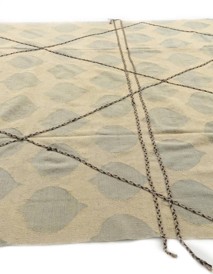 Detail image of 8' 2 x 9' 8  Hand Woven Kilim Modern Wool Rug