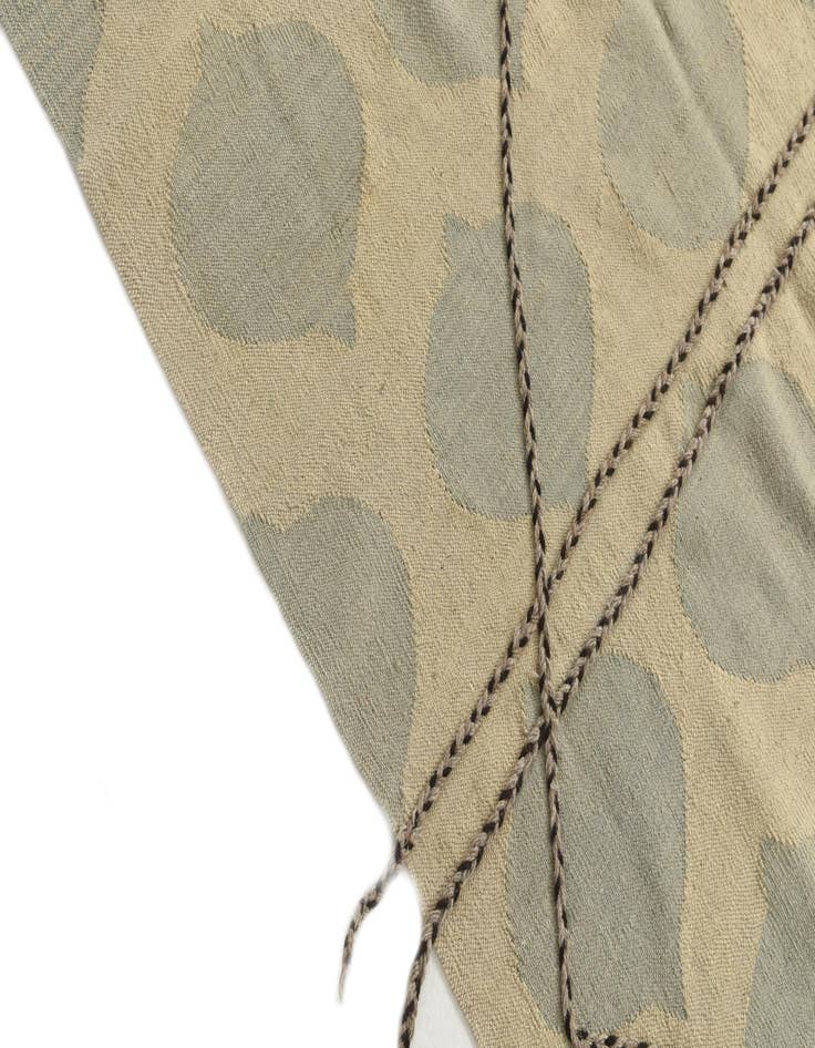 Detail image of 8' 2 x 9' 8  Hand Woven Kilim Modern Wool Rug