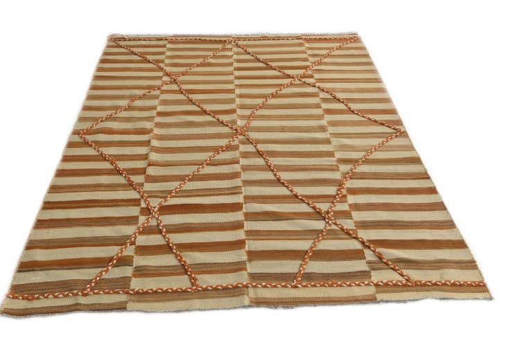 Detail image of 5' 5 x 7' 9 Hand Woven Kilim Modern Wool Rug