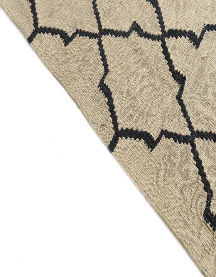 Detail image of 5' 10 x 8' 1  Hand Woven Kilim Modern Wool Rug