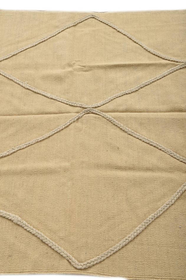 Detail image of 4' 2 x 6' 1 Hand Woven Kilim Modern Wool Rug