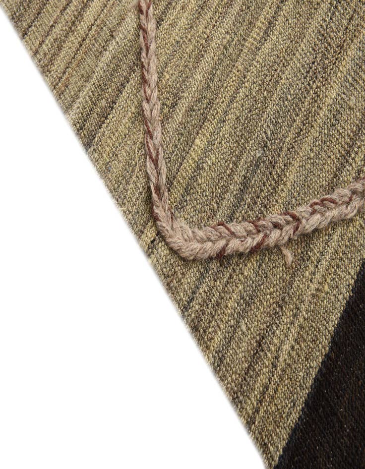 Detail image of 4' 3 x 6' Hand Woven Kilim Modern Wool Rug